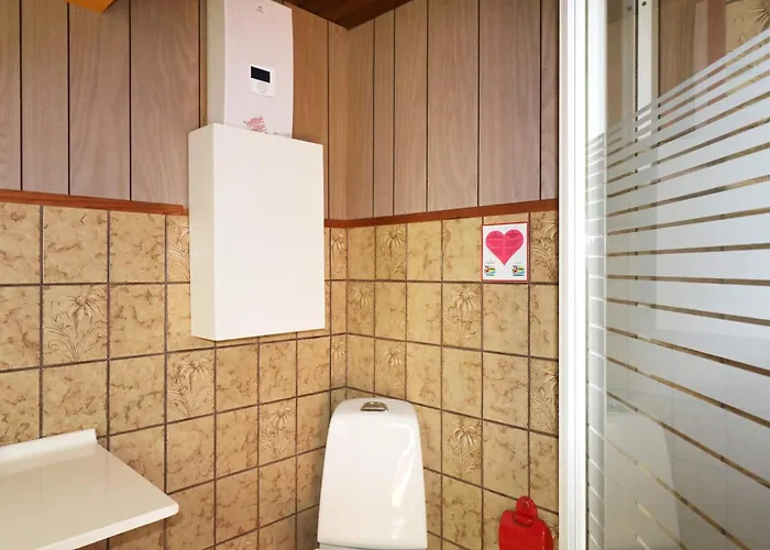 6 Person In Hadsund *